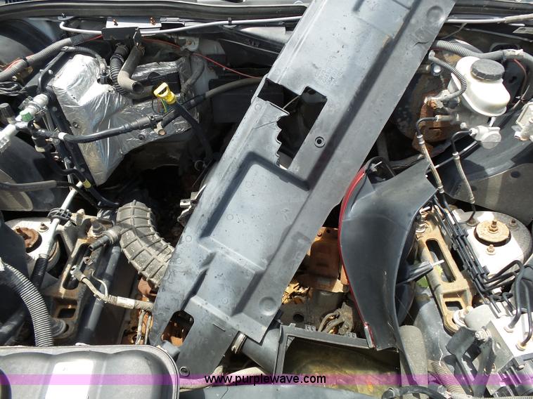 image for item J4086 2005 Ford Crown Victoria Police Interceptor