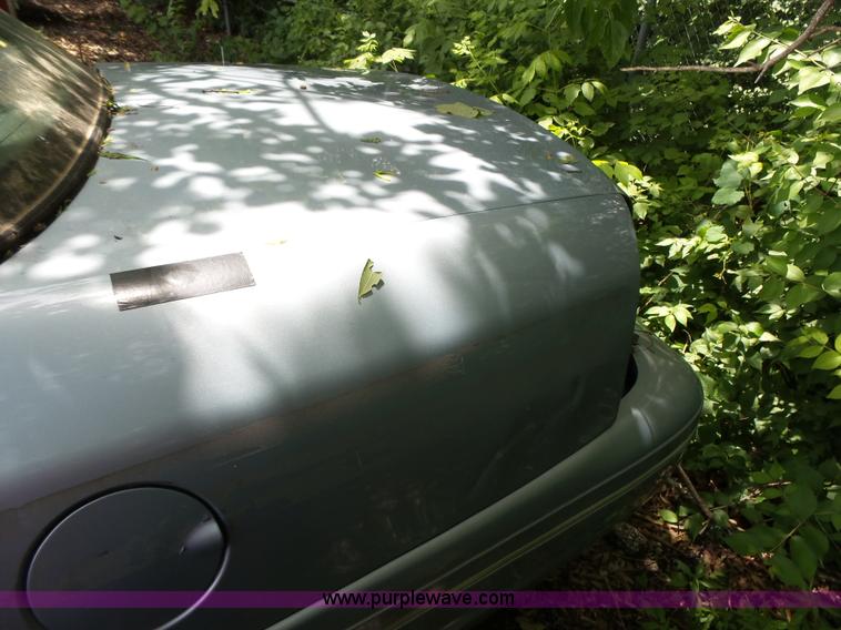 image for item J4086 2005 Ford Crown Victoria Police Interceptor