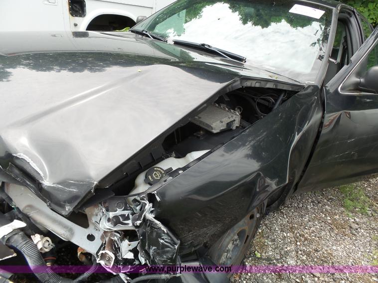 image for item J4093 2005 Ford Crown Victoria