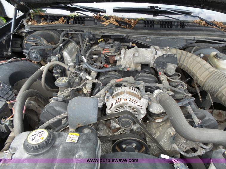 image for item J4093 2005 Ford Crown Victoria