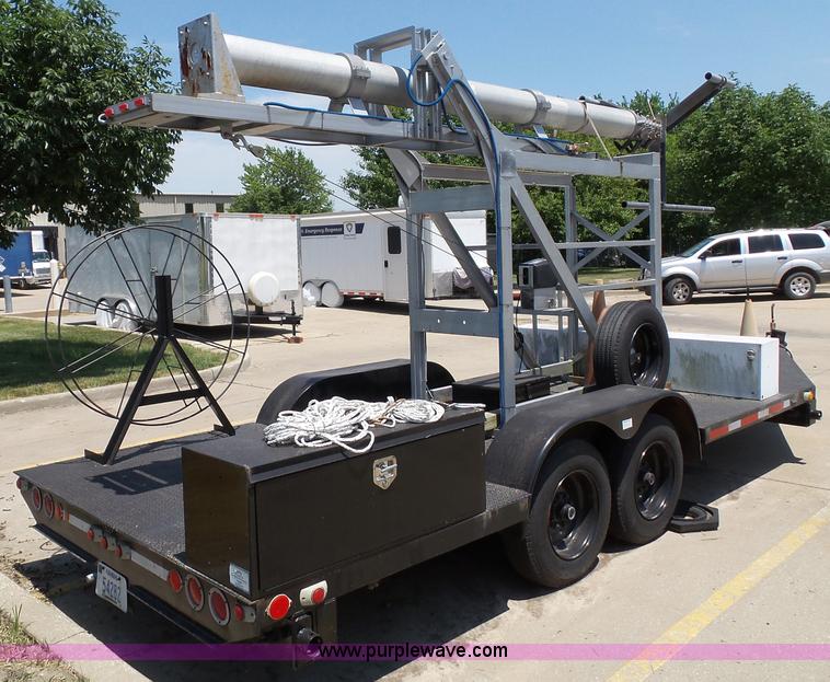 image for item J4861 1997 Mobile power line telescopic tower and trailer