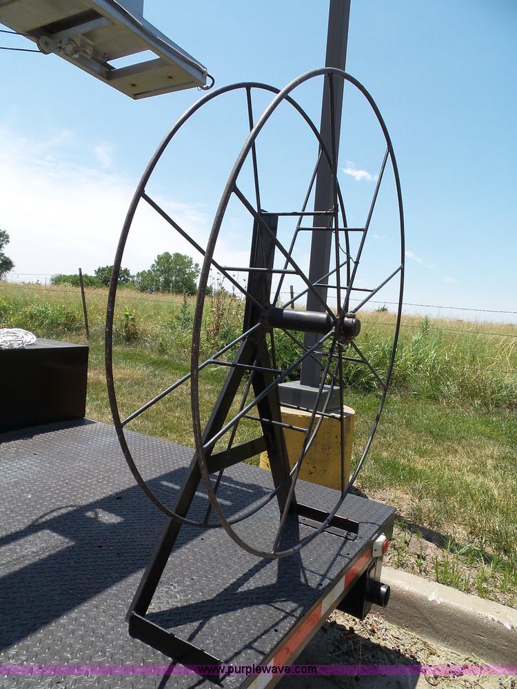 image for item J4861 1997 Mobile power line telescopic tower and trailer