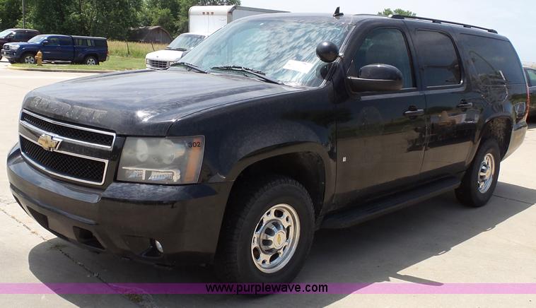 image for item J4862 2009 Chevrolet Suburban 2500 SUV