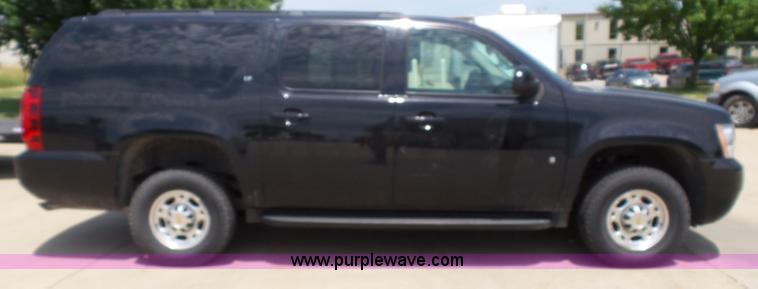 image for item J4862 2009 Chevrolet Suburban 2500 SUV