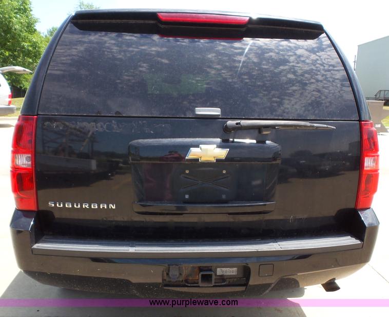 image for item J4862 2009 Chevrolet Suburban 2500 SUV