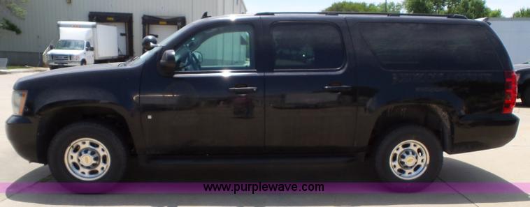 image for item J4862 2009 Chevrolet Suburban 2500 SUV