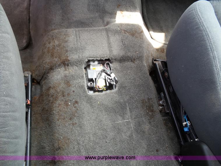 image for item J4862 2009 Chevrolet Suburban 2500 SUV