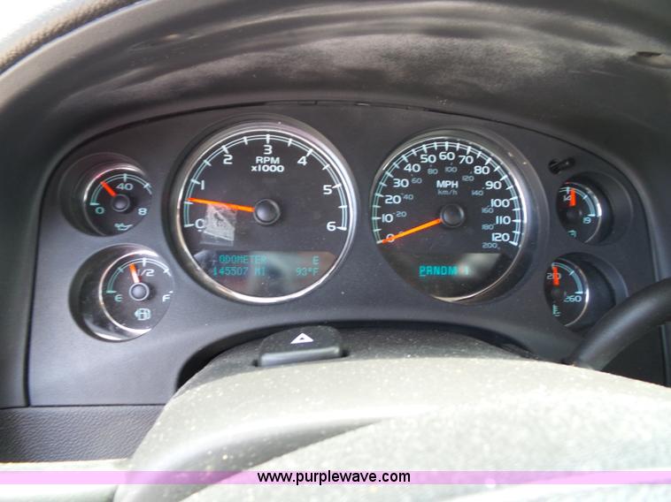 image for item J4862 2009 Chevrolet Suburban 2500 SUV