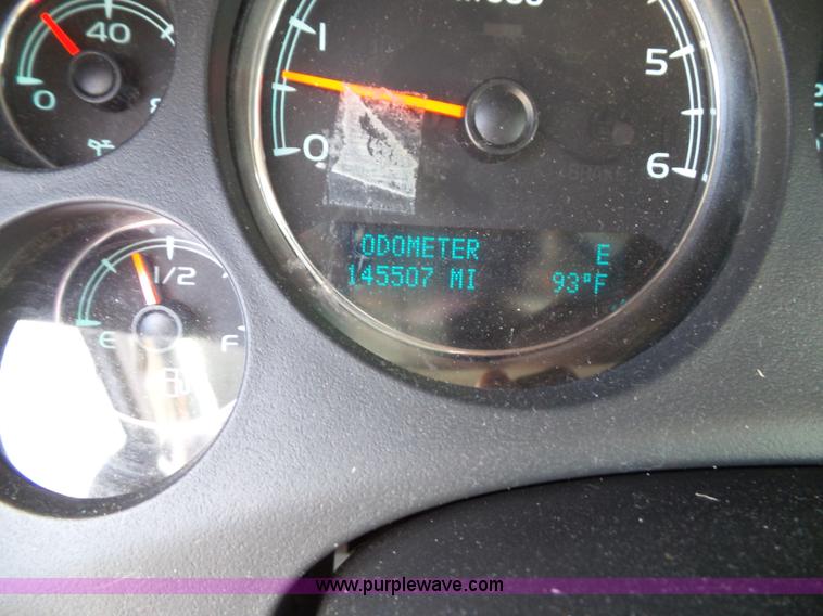 image for item J4862 2009 Chevrolet Suburban 2500 SUV