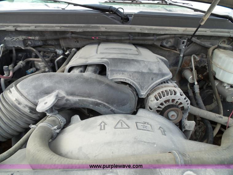 image for item J4862 2009 Chevrolet Suburban 2500 SUV