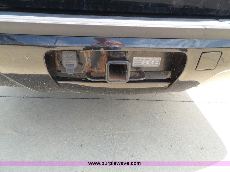 image for item J4862 2009 Chevrolet Suburban 2500 SUV