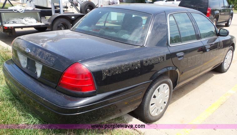 image for item J4863 2008 Ford Crown Victoria Police Interceptor