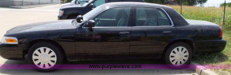 image for item J4863 2008 Ford Crown Victoria Police Interceptor