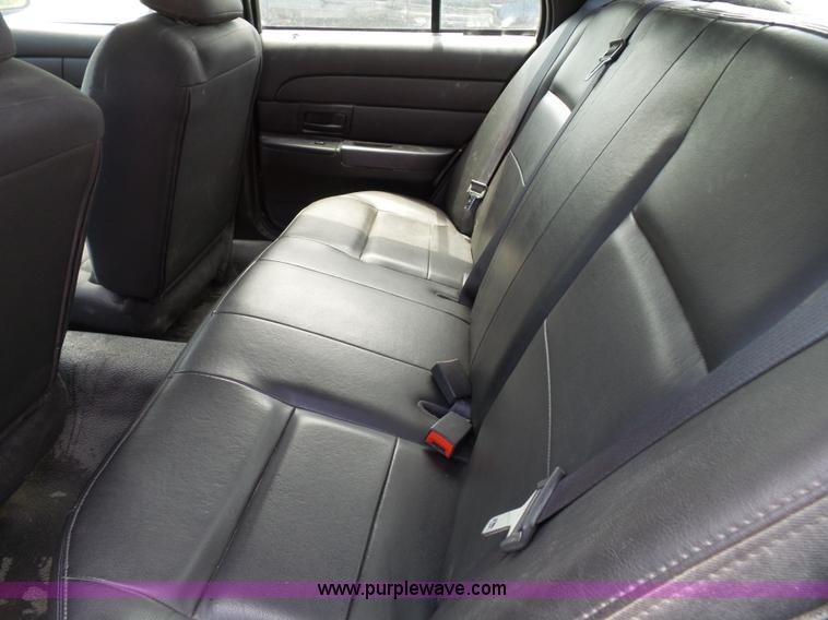 image for item J4863 2008 Ford Crown Victoria Police Interceptor