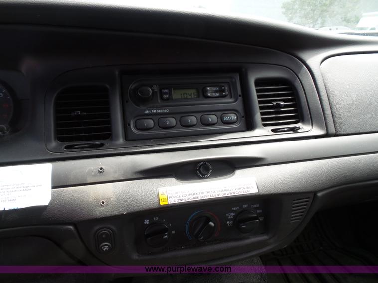 image for item J4863 2008 Ford Crown Victoria Police Interceptor