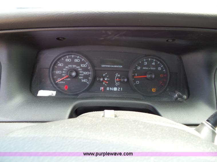 image for item J4863 2008 Ford Crown Victoria Police Interceptor