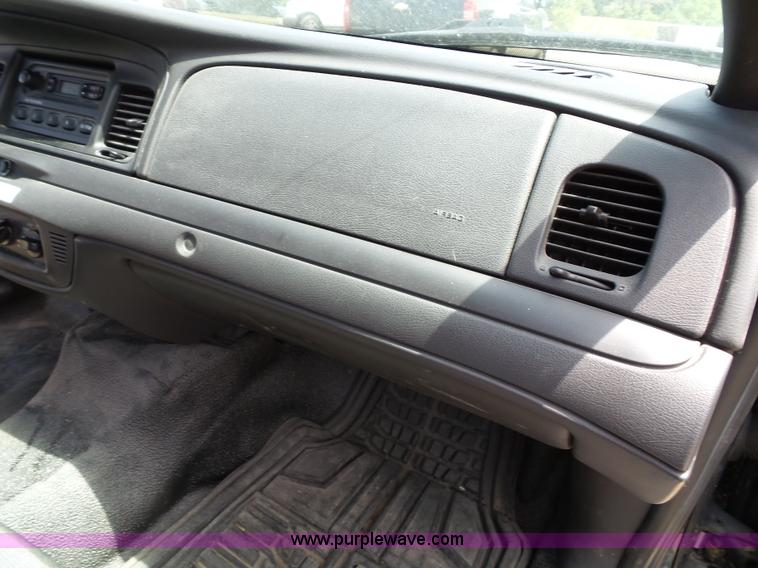 image for item J4863 2008 Ford Crown Victoria Police Interceptor