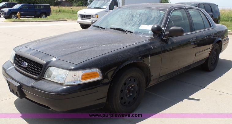 image for item J4864 2006 Ford Crown Victoria Police Interceptor