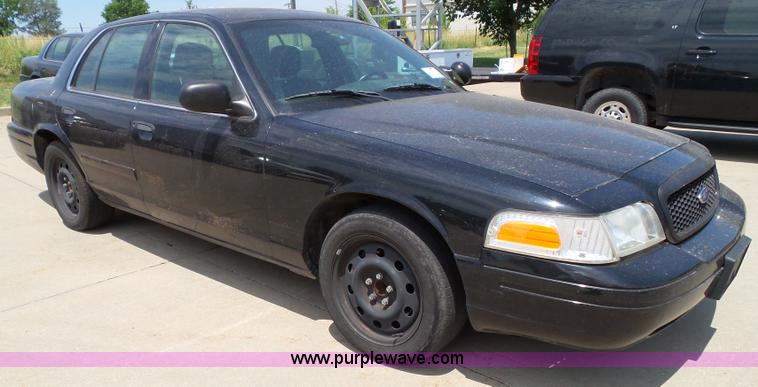 image for item J4864 2006 Ford Crown Victoria Police Interceptor