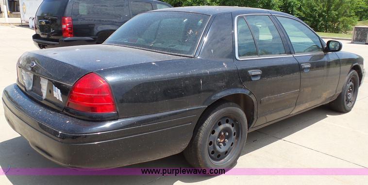 image for item J4864 2006 Ford Crown Victoria Police Interceptor