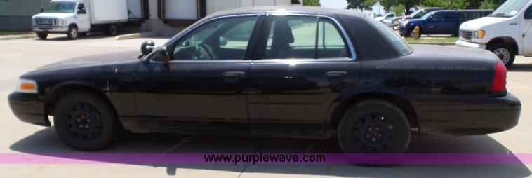 image for item J4864 2006 Ford Crown Victoria Police Interceptor