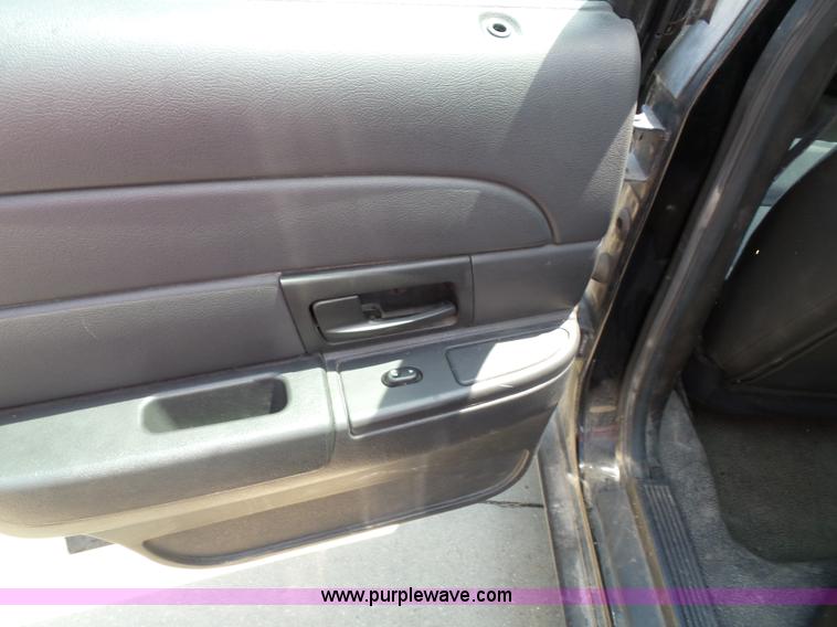 image for item J4864 2006 Ford Crown Victoria Police Interceptor