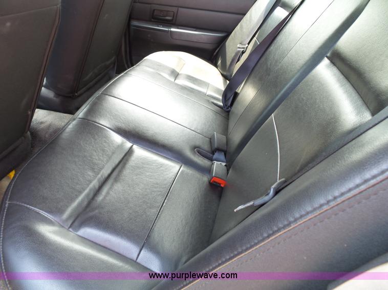 image for item J4864 2006 Ford Crown Victoria Police Interceptor