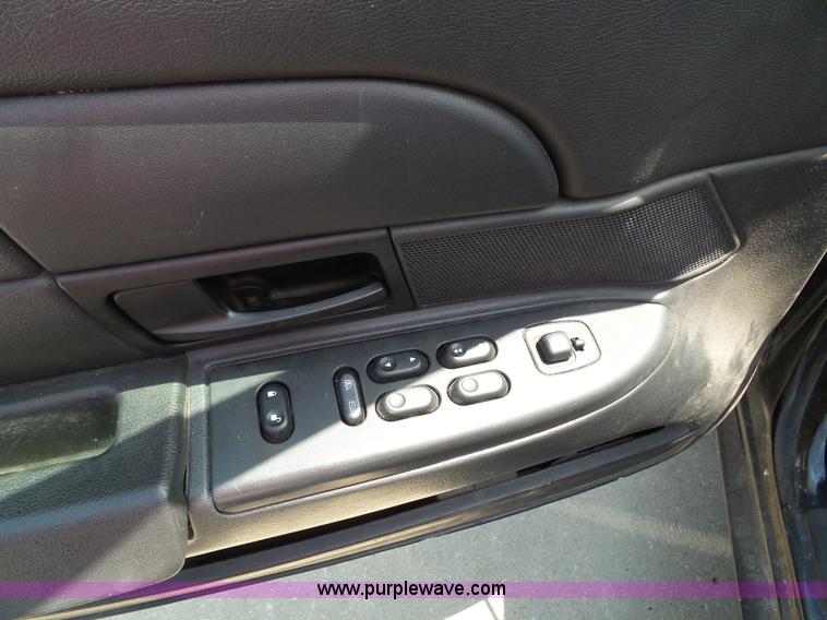 image for item J4864 2006 Ford Crown Victoria Police Interceptor