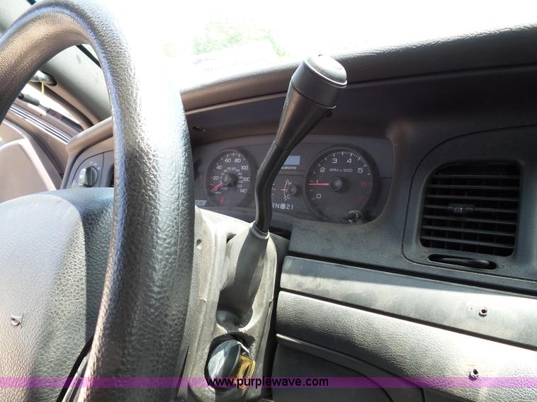 image for item J4864 2006 Ford Crown Victoria Police Interceptor