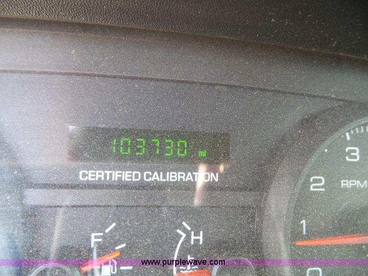 image for item J4864 2006 Ford Crown Victoria Police Interceptor