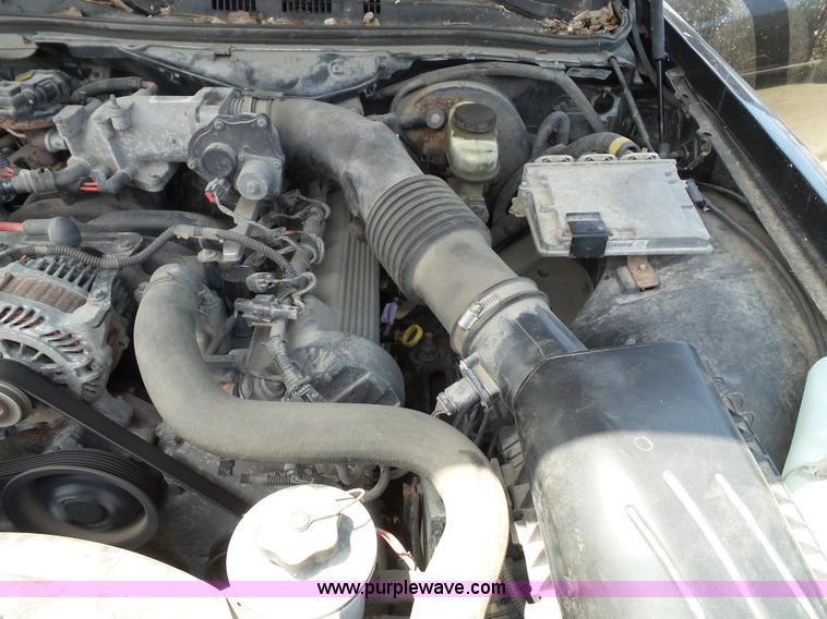 image for item J4864 2006 Ford Crown Victoria Police Interceptor