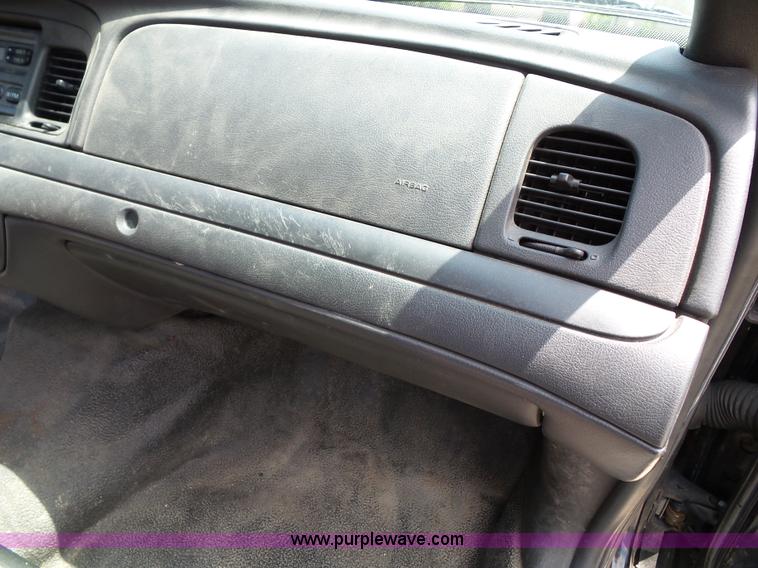 image for item J4864 2006 Ford Crown Victoria Police Interceptor