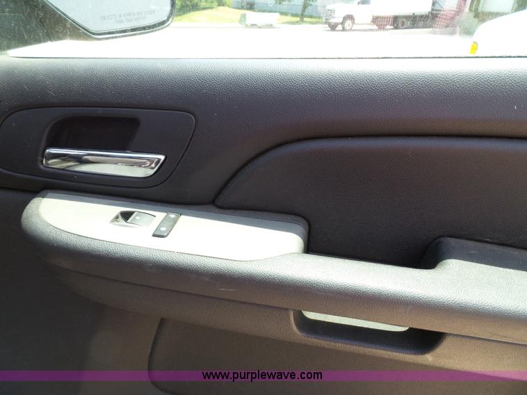 image for item J4865 2009 Chevrolet Tahoe Police SUV