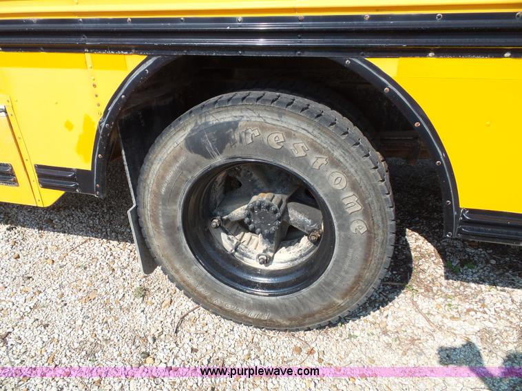 image for item J4887 1997 Chevrolet Blue Bird school bus