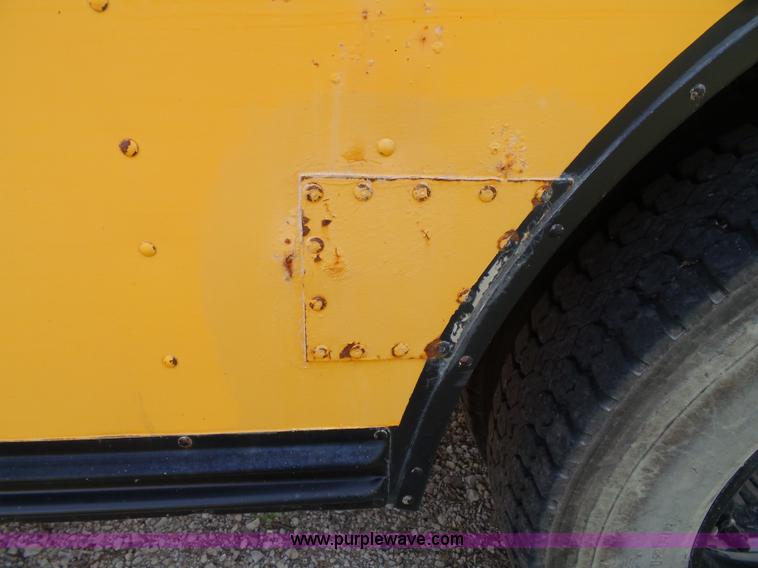 image for item J4887 1997 Chevrolet Blue Bird school bus