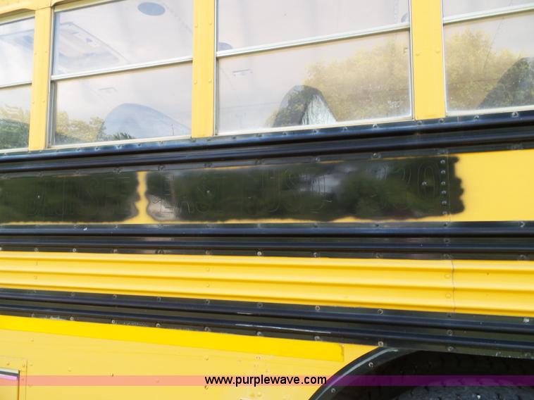 image for item J4887 1997 Chevrolet Blue Bird school bus