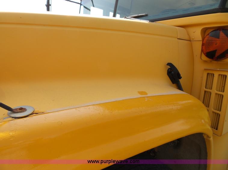 image for item J4887 1997 Chevrolet Blue Bird school bus