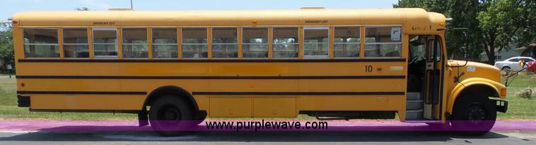 image for item J4889 1992 International 3800 school bus