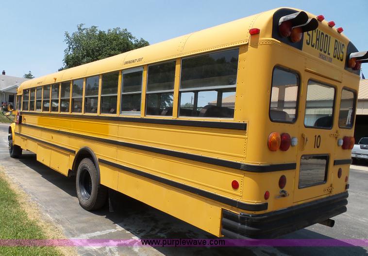 image for item J4889 1992 International 3800 school bus