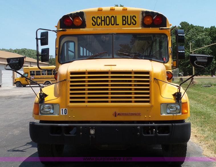 image for item J4889 1992 International 3800 school bus