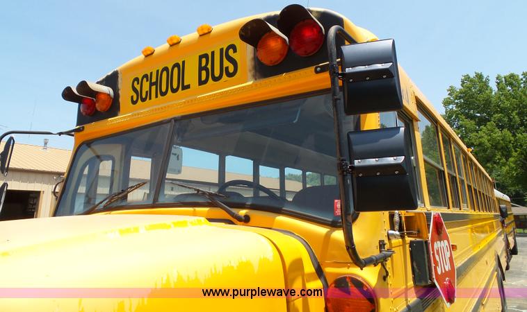 image for item J4889 1992 International 3800 school bus