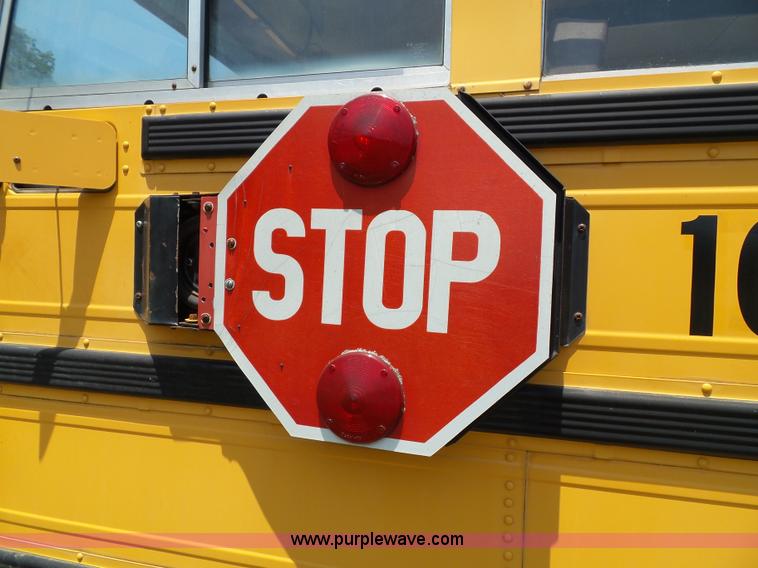 image for item J4889 1992 International 3800 school bus