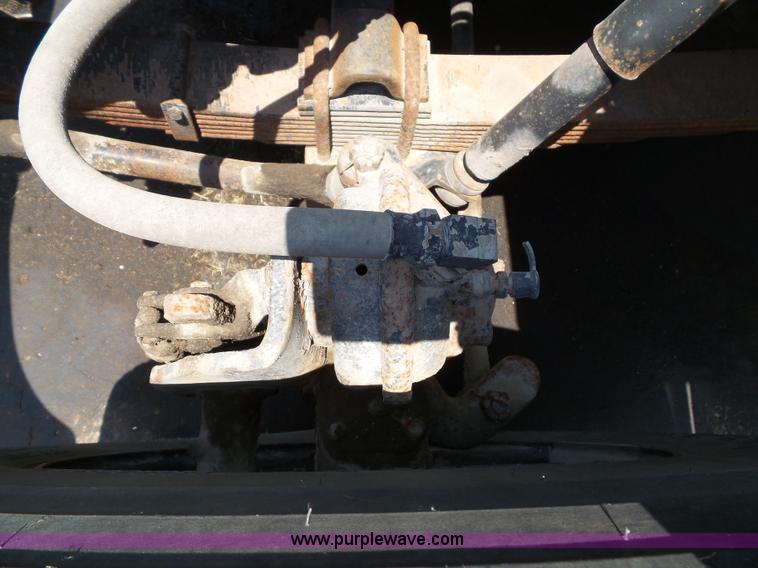 image for item J4889 1992 International 3800 school bus