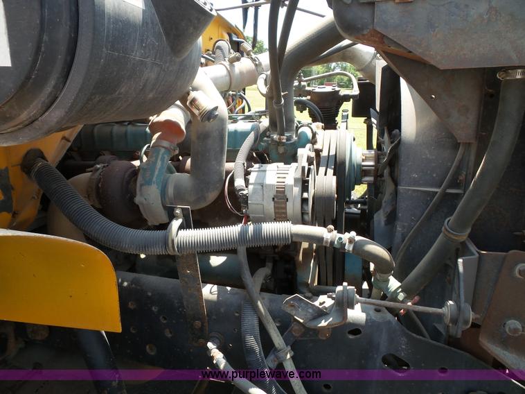 image for item J4889 1992 International 3800 school bus