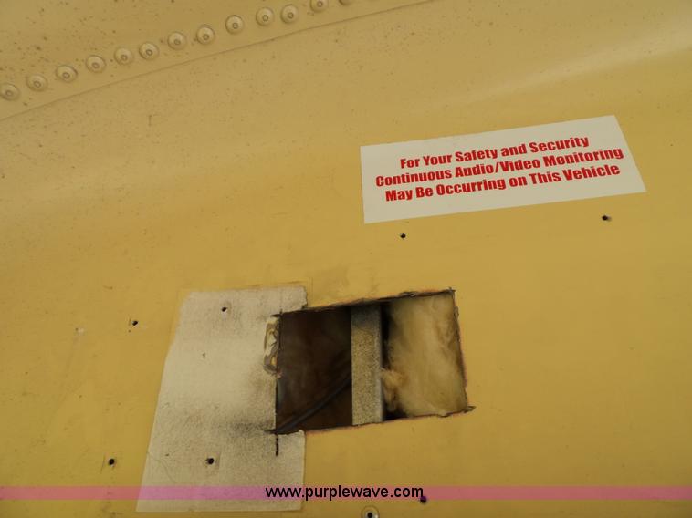 image for item J4889 1992 International 3800 school bus