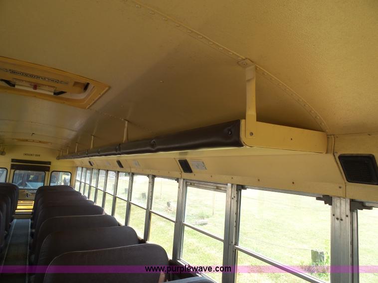 image for item J4889 1992 International 3800 school bus