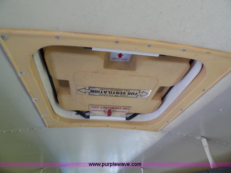 image for item J4889 1992 International 3800 school bus