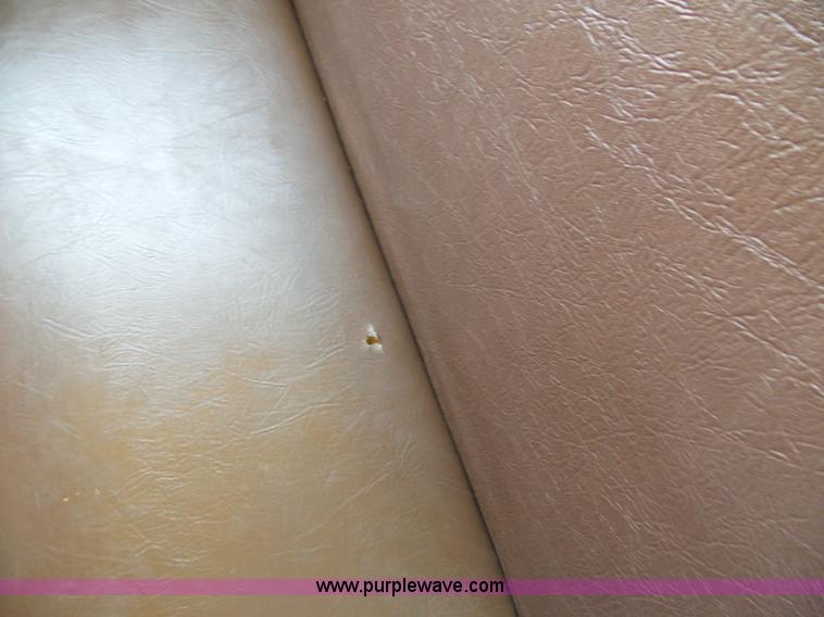 image for item J4889 1992 International 3800 school bus