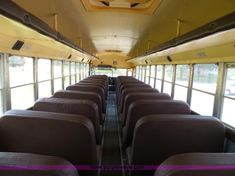 image for item J4889 1992 International 3800 school bus