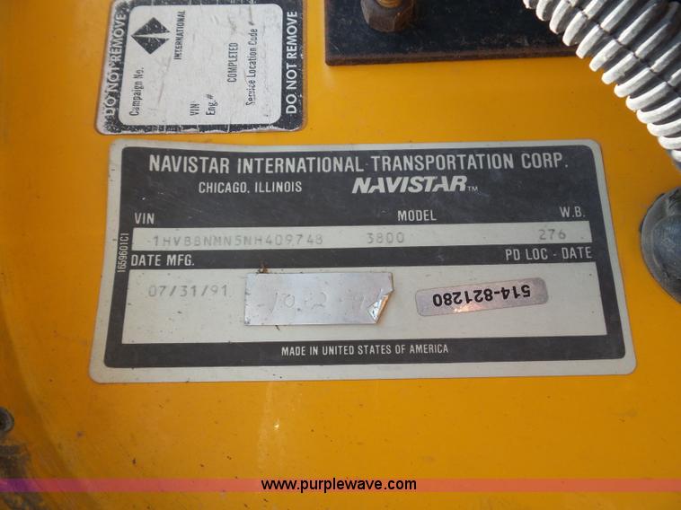 image for item J4889 1992 International 3800 school bus